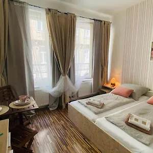  Apartamento Old Town Benediktska 6